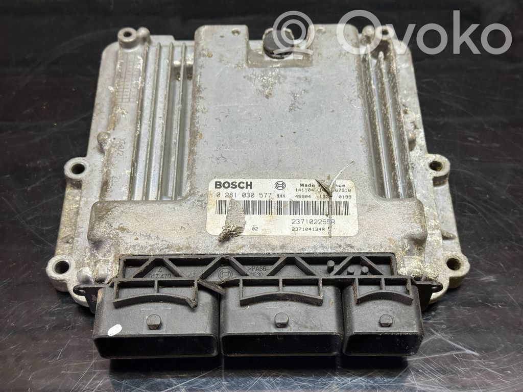 Renault Master III Engine control unit/module 