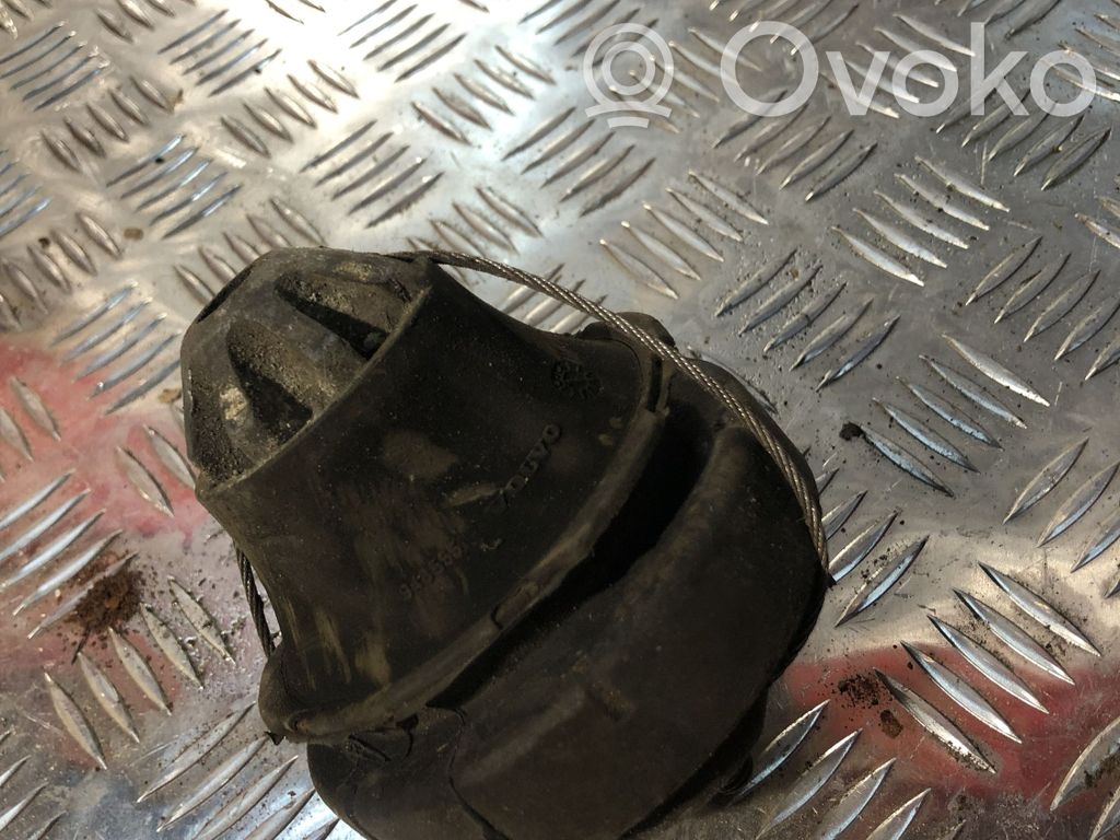 Volvo XC70 Engine mount bracket 