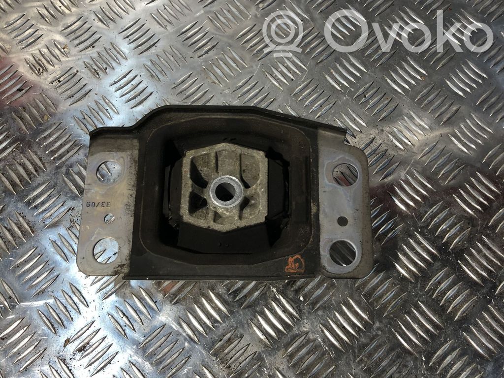 Engine mount bracket   30680699,30680699