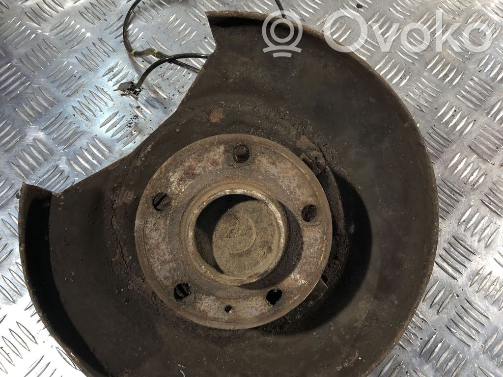 Volvo S60 Aizmugurē riteņa rumbas vārpstas šarnīrs (stupica, capfa) 
