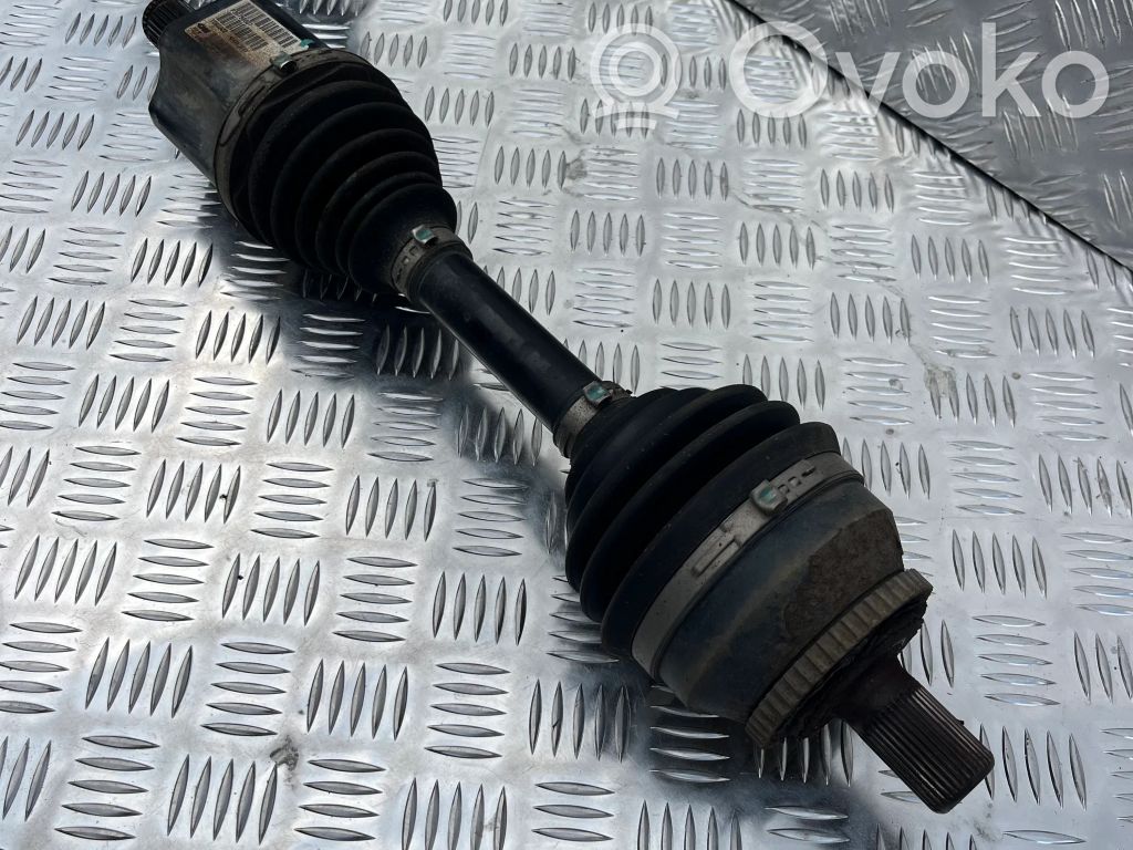 Volvo V70 Priekinis pusašis 