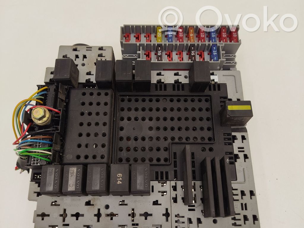 Volvo V70 Fuse module 