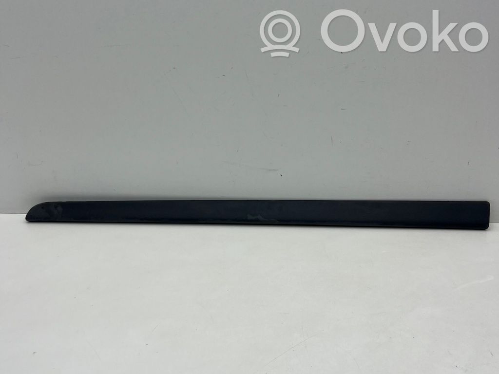 Volvo V70 Etuoven lista (muoto) 
