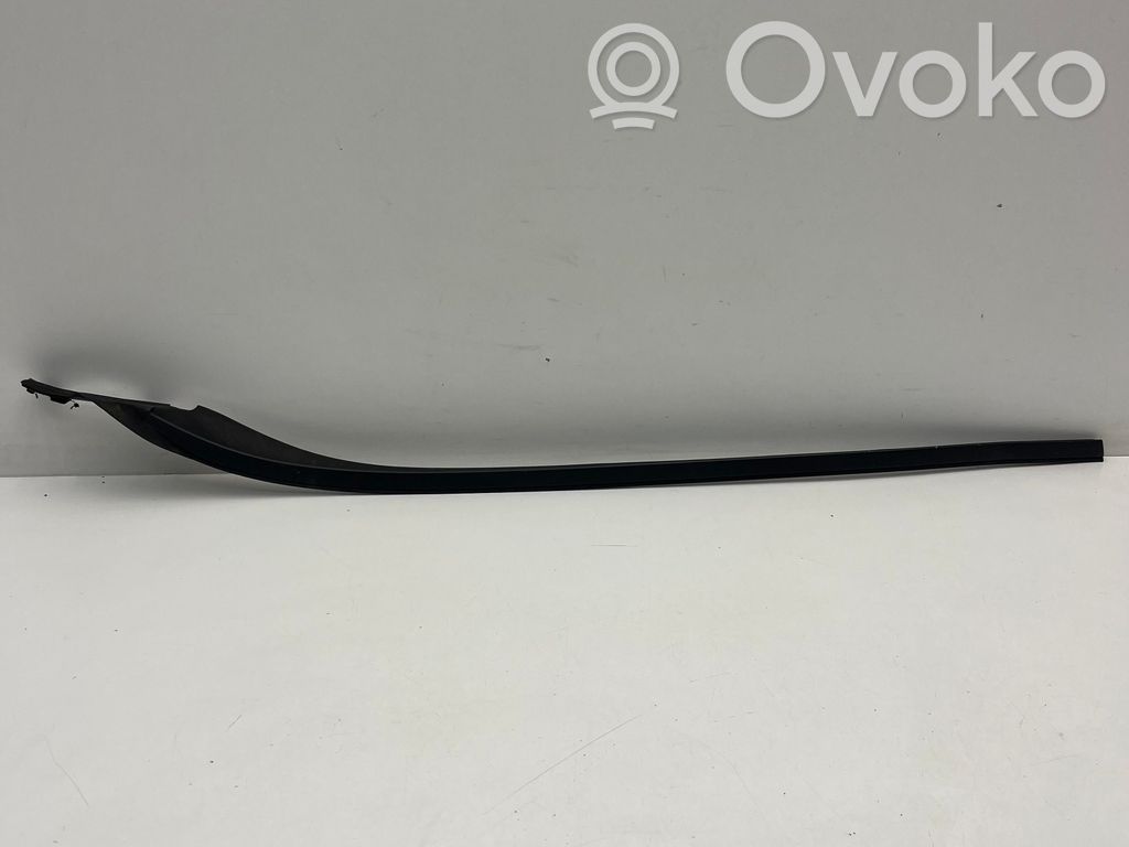 Volvo V60 Windshield trim 