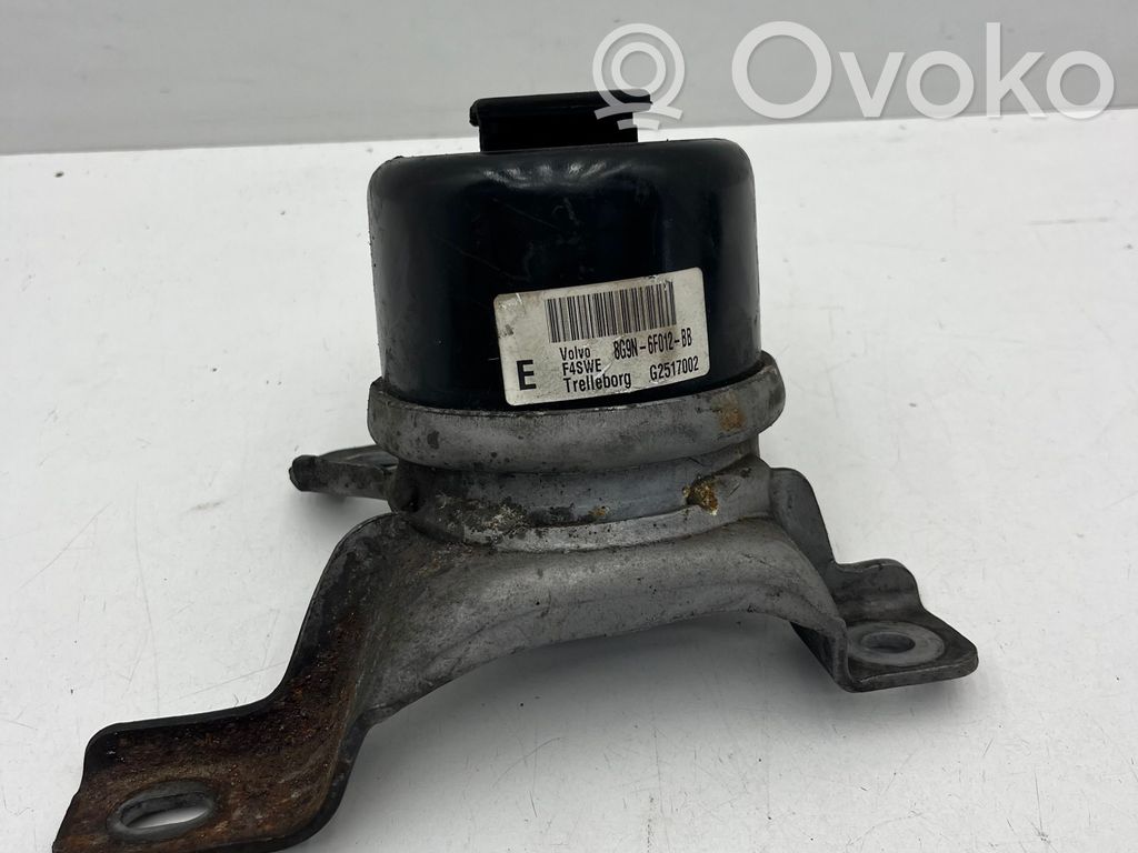 Volvo V60 Engine mount bracket 