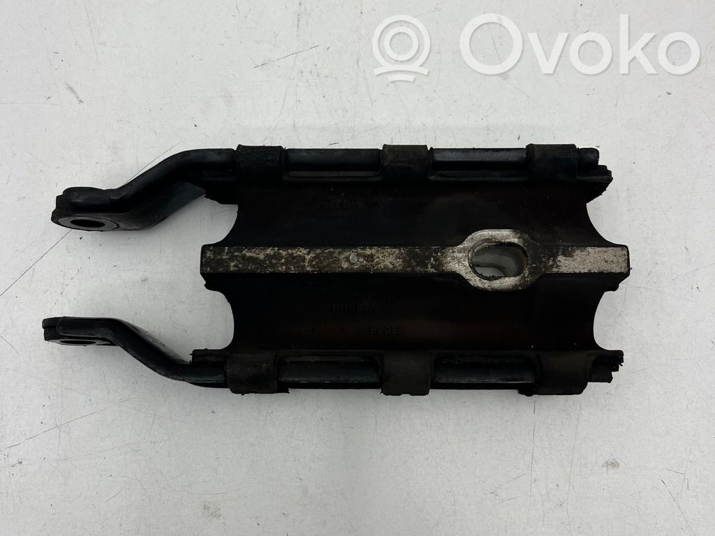 Volvo V60 Engine mount bracket 