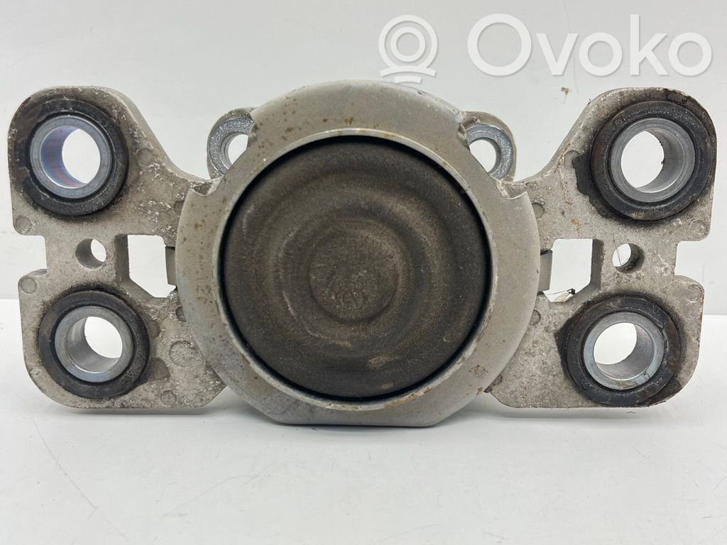 Volvo V60 Engine mount bracket 
