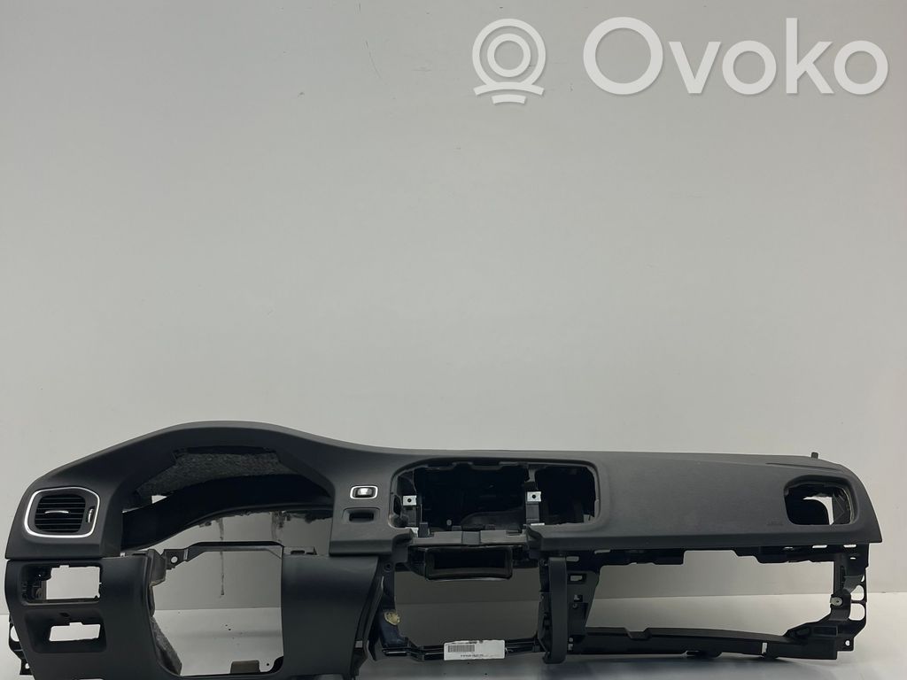 Volvo V60 Panelė 