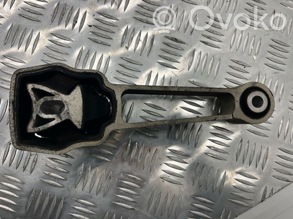 Volvo V60 Engine mount bracket 