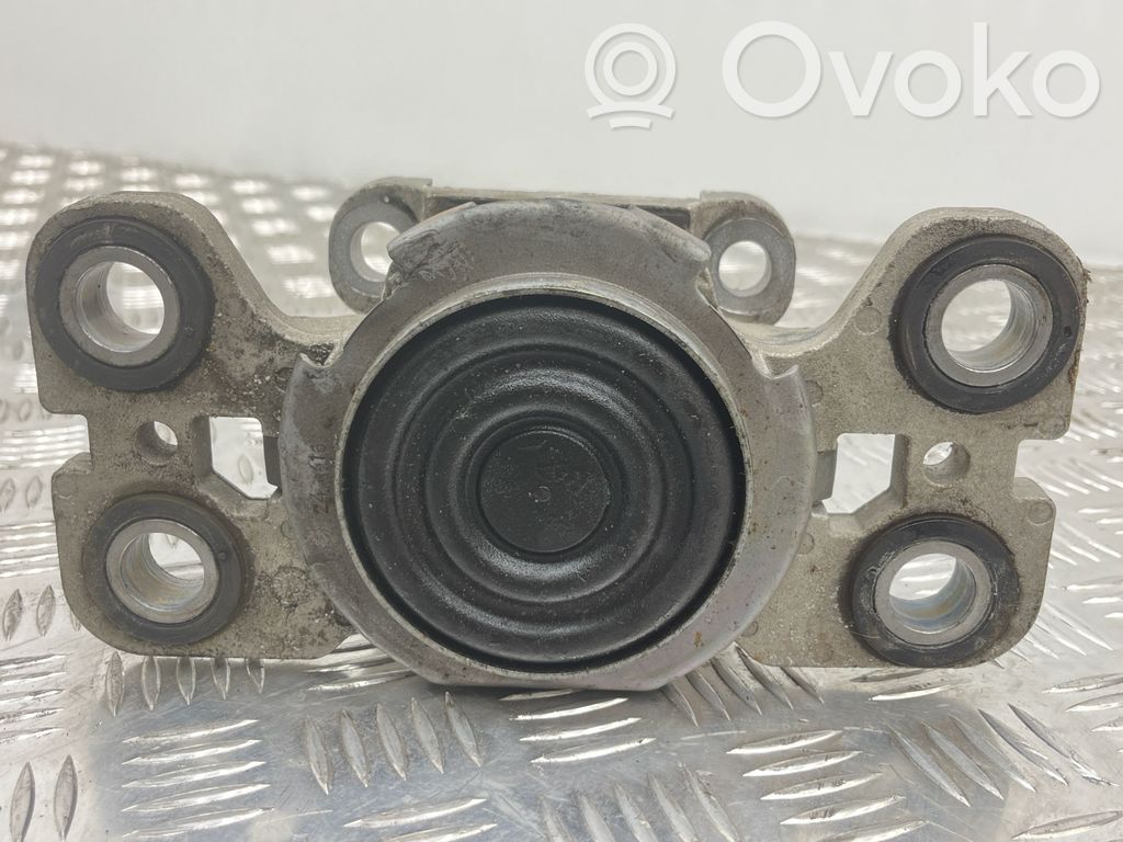 Volvo V60 Engine mount bracket 