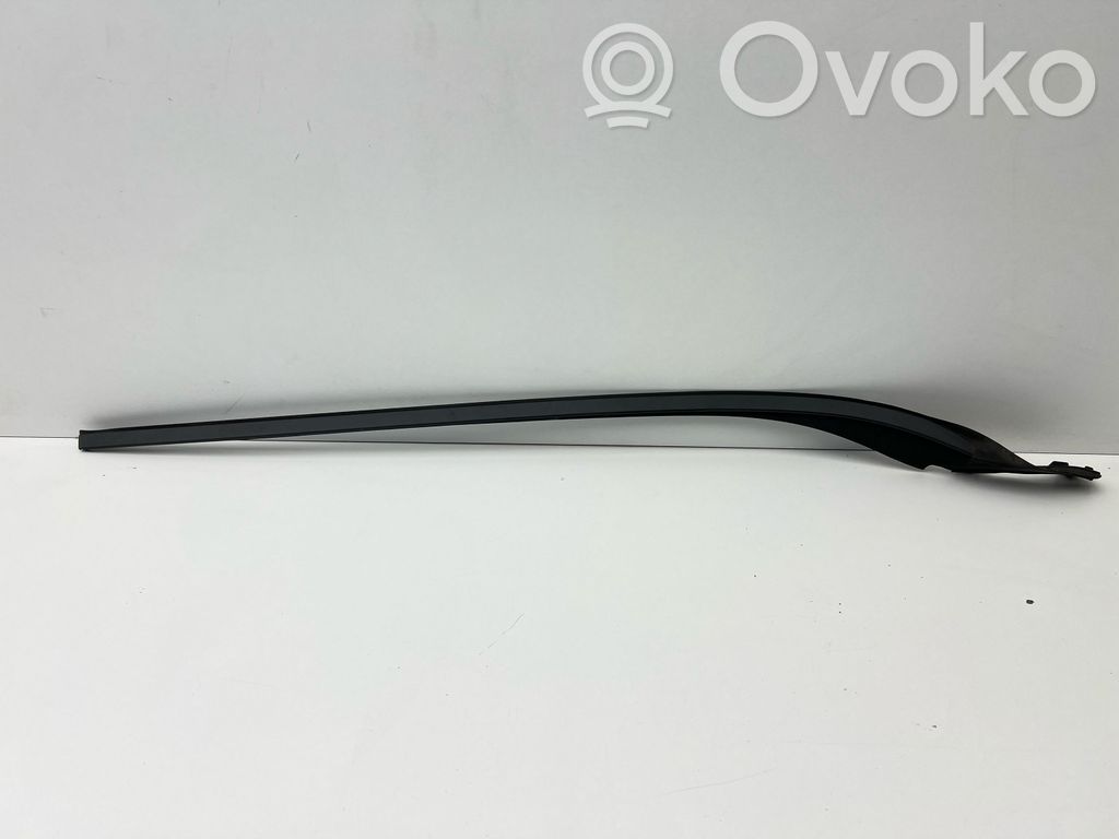 Listwa szyby czołowej / przedniej   31335864,ECJG6A