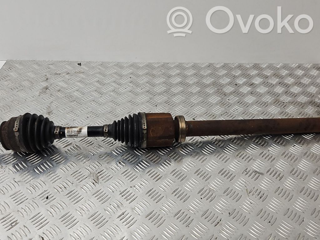 Volvo V60 Priekinis pusašis 
