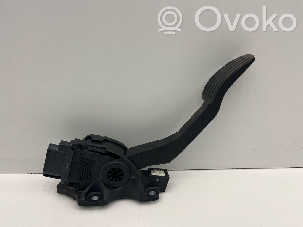 Volvo V60 Akceleratoriaus pedalas 