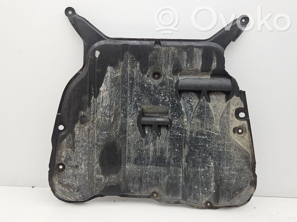 Volvo V70 Engine splash shield/under tray 