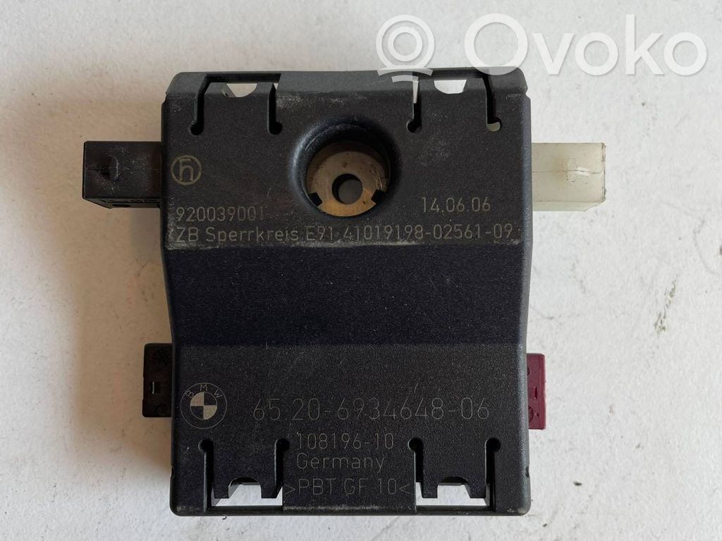 BMW 3 E90 E91 Engine control unit/module 