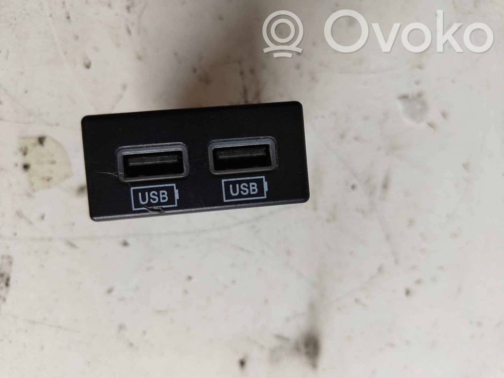 Dodge Charger Conector de radio EUR ISO 