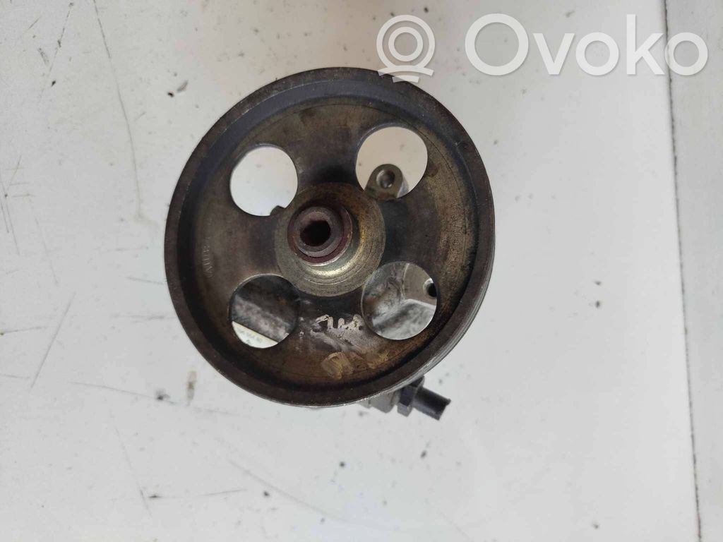 Peugeot 406 Vairo stiprintuvo siurblys 