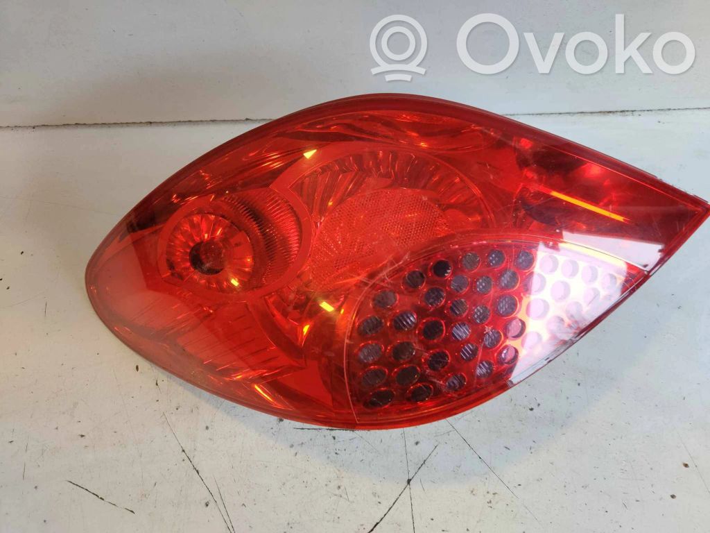Peugeot 207 Rear/tail lights 