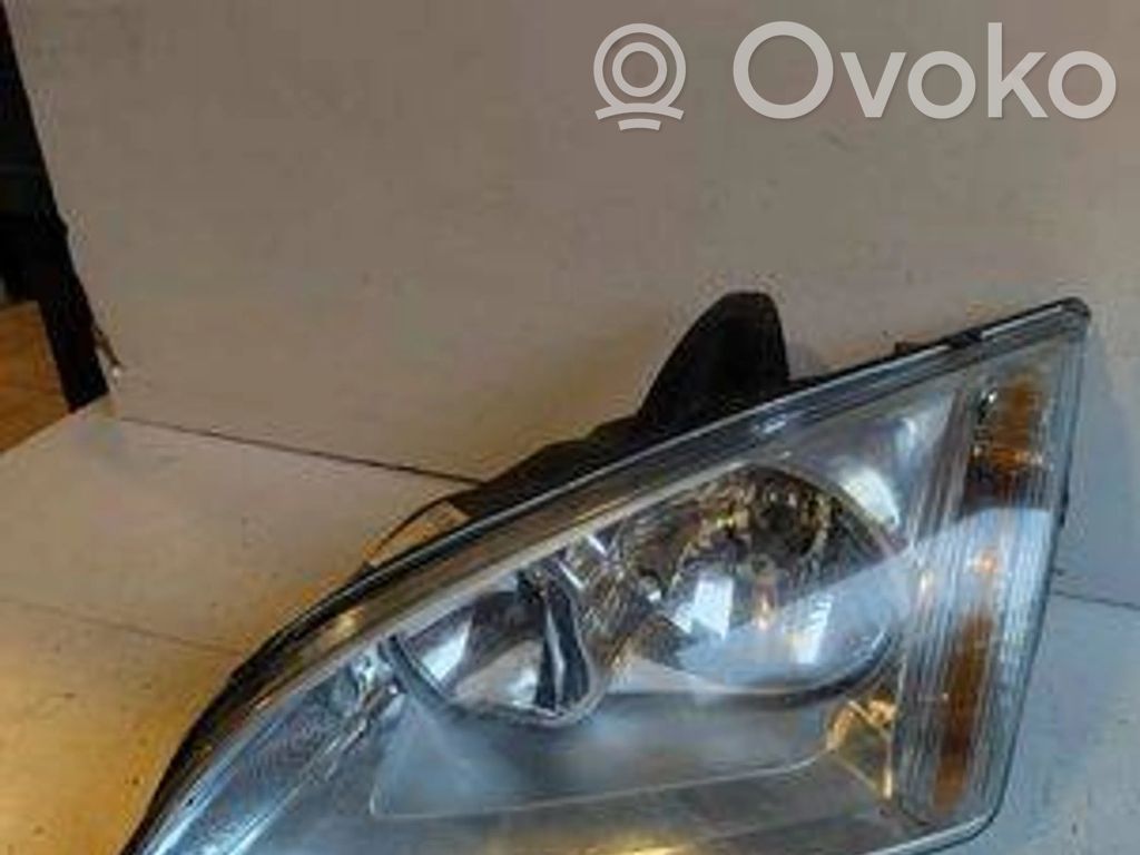 Ford Focus Headlight/headlamp 