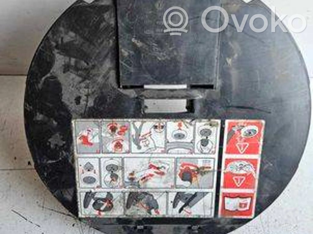 Renault Modus Tool box 