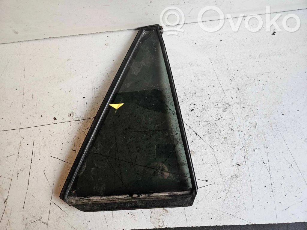Subaru Legacy Ventanilla de ventilación de la puerta trasera 