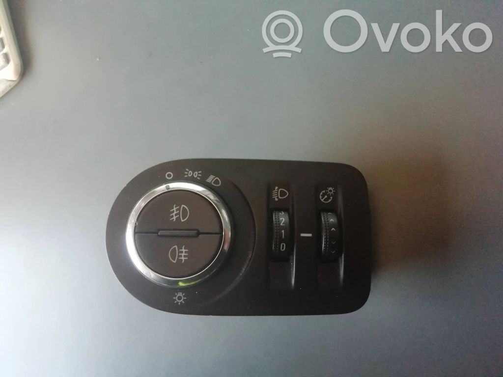 Opel Meriva B Light switch 
