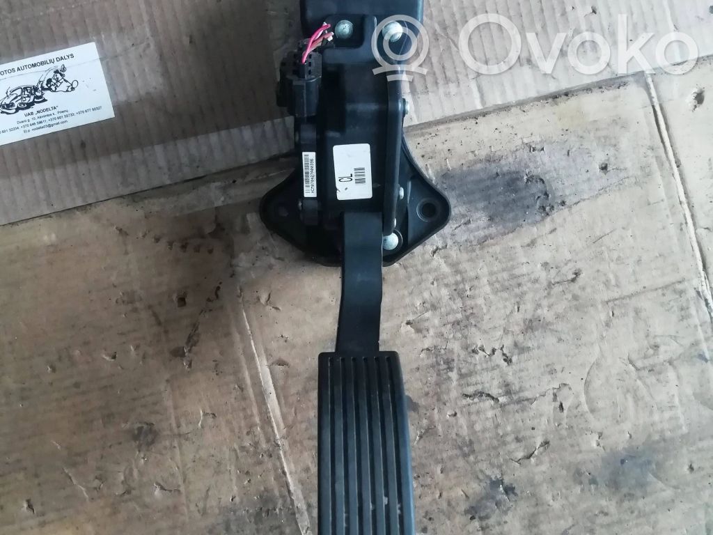 Hyundai Santa Fe Accelerator throttle pedal 