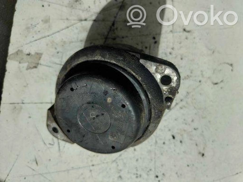 BMW 3 E90 E91 Engine mount bracket 