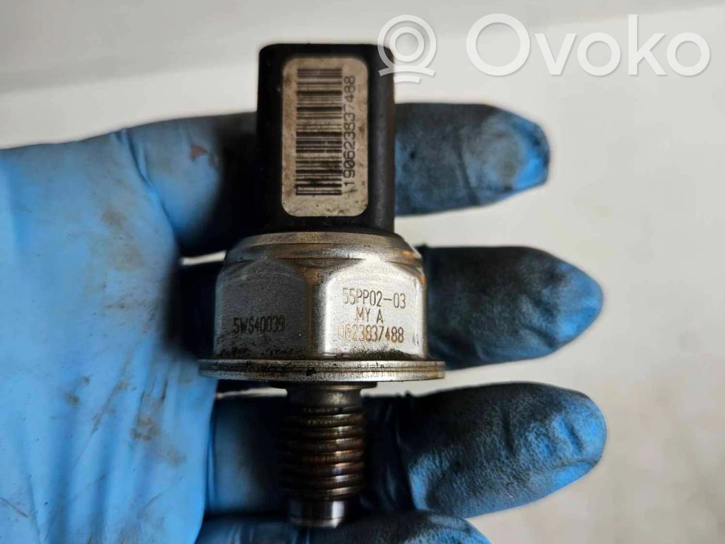 Ford Mondeo MK IV Fuel pressure sensor 