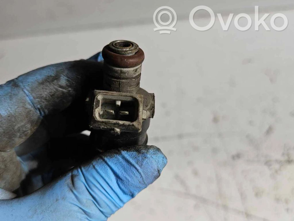 Audi 80 90 S2 B4 Inyector de combustible 