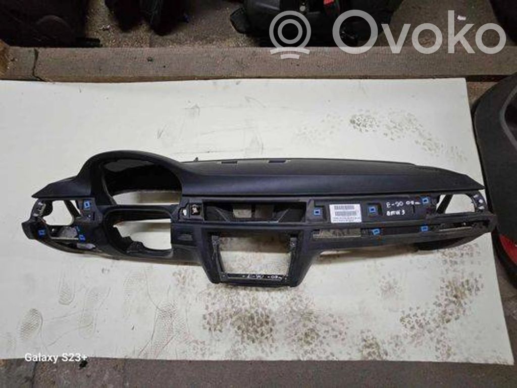 BMW 3 E90 E91 Dashboard 