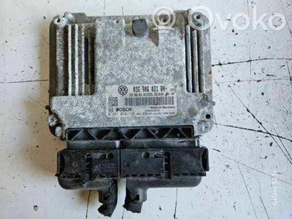 Volkswagen PASSAT B7 Engine control unit/module 