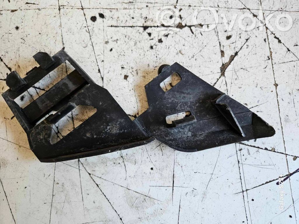Headlight/headlamp mounting bracket   30678261