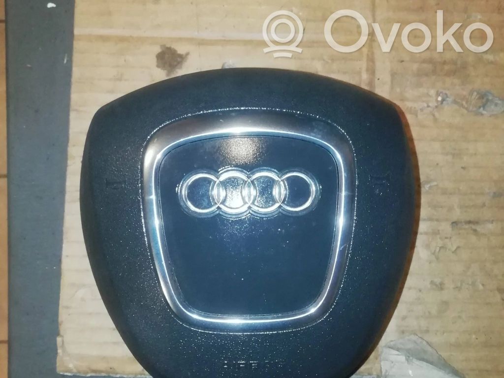 Audi A8 S8 D3 4E Vairo oro pagalvė 