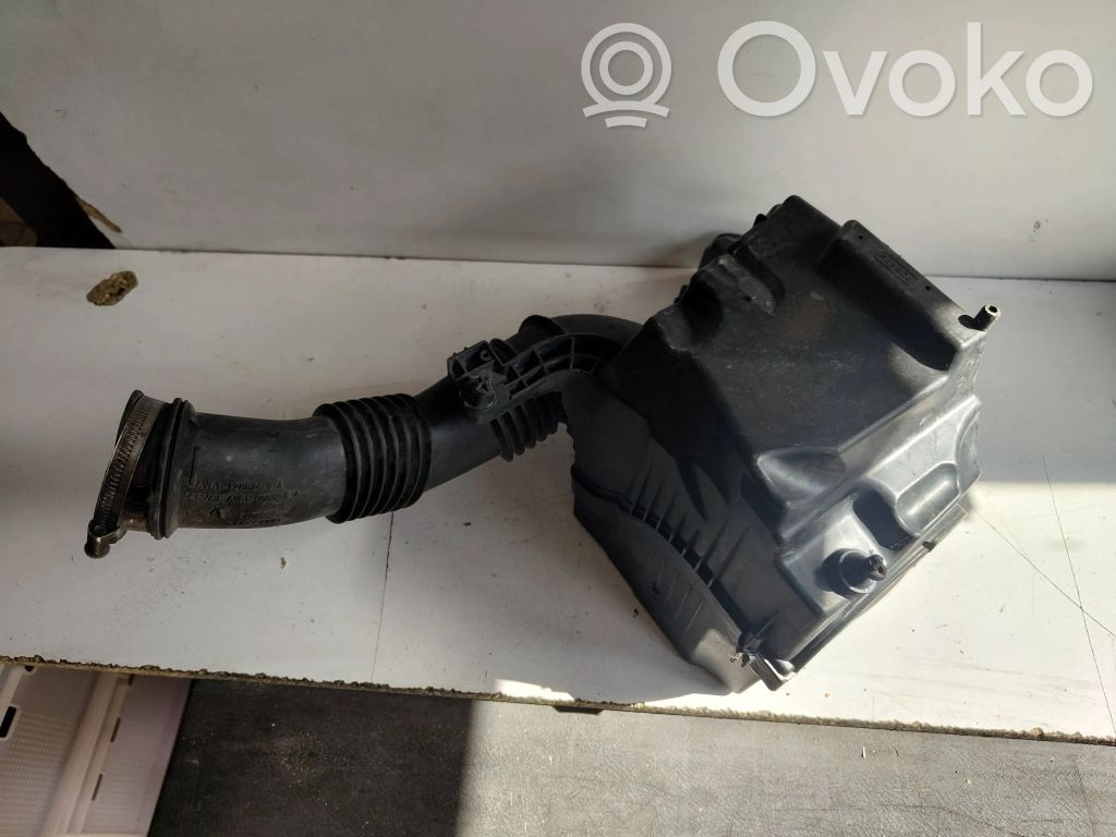 Ford C-MAX II Air filter box 