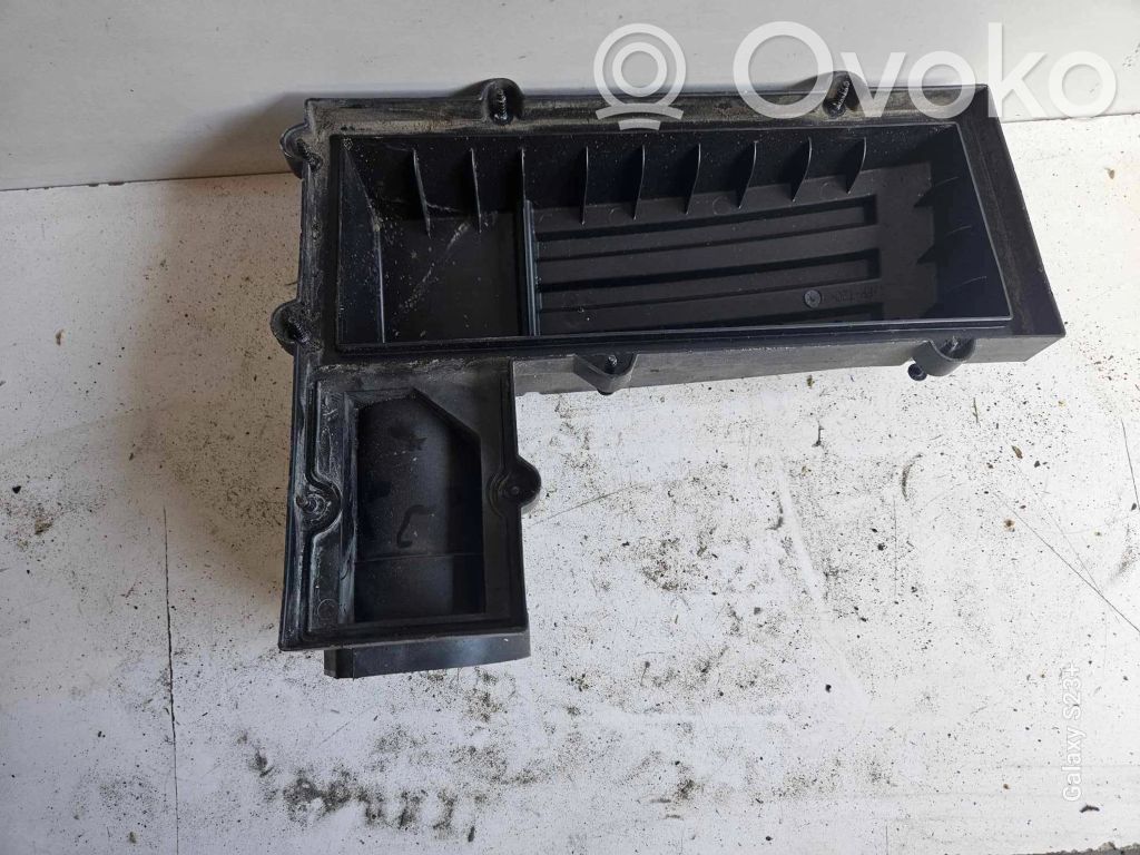 Volkswagen PASSAT B6 Capac cutie filtru aer 