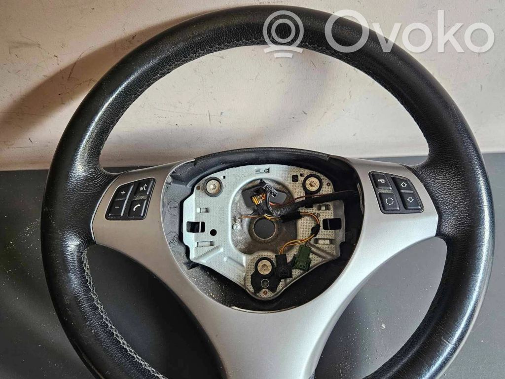 Volante   3051626,676750306,3369E871