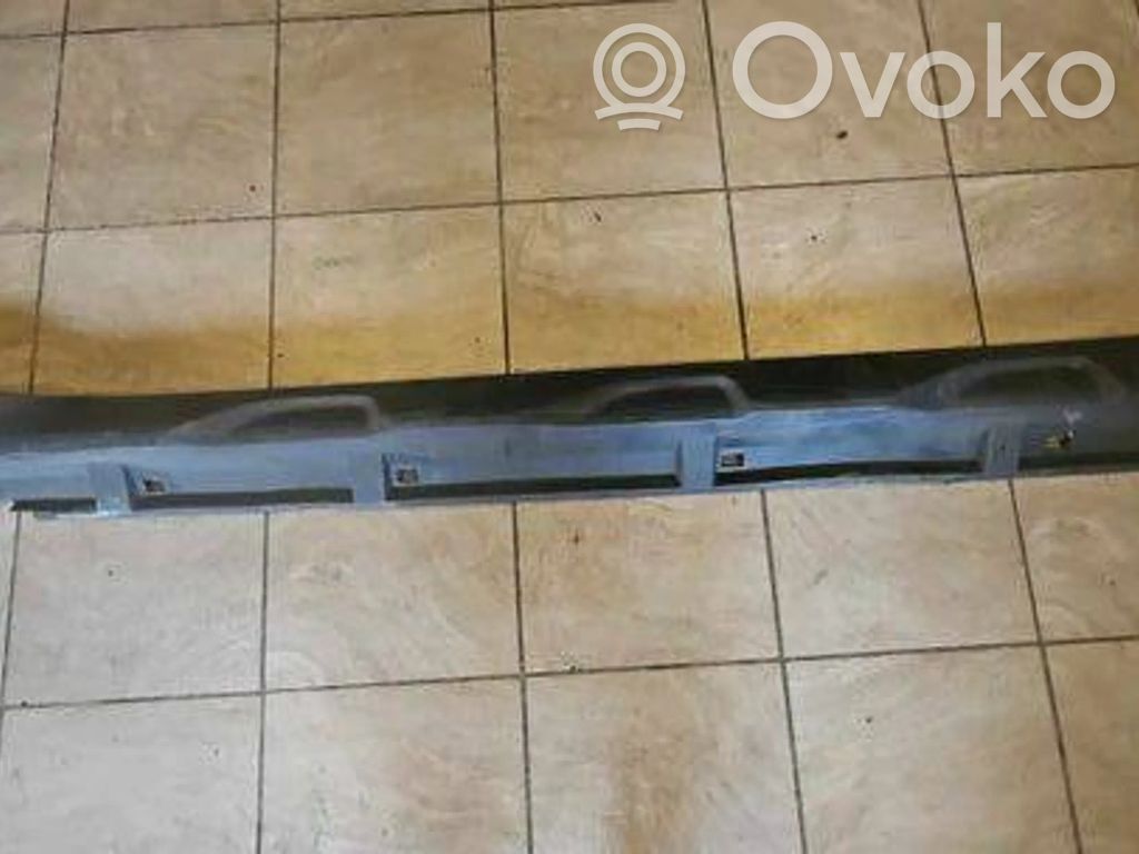 Subaru Outback (BS) Listón 