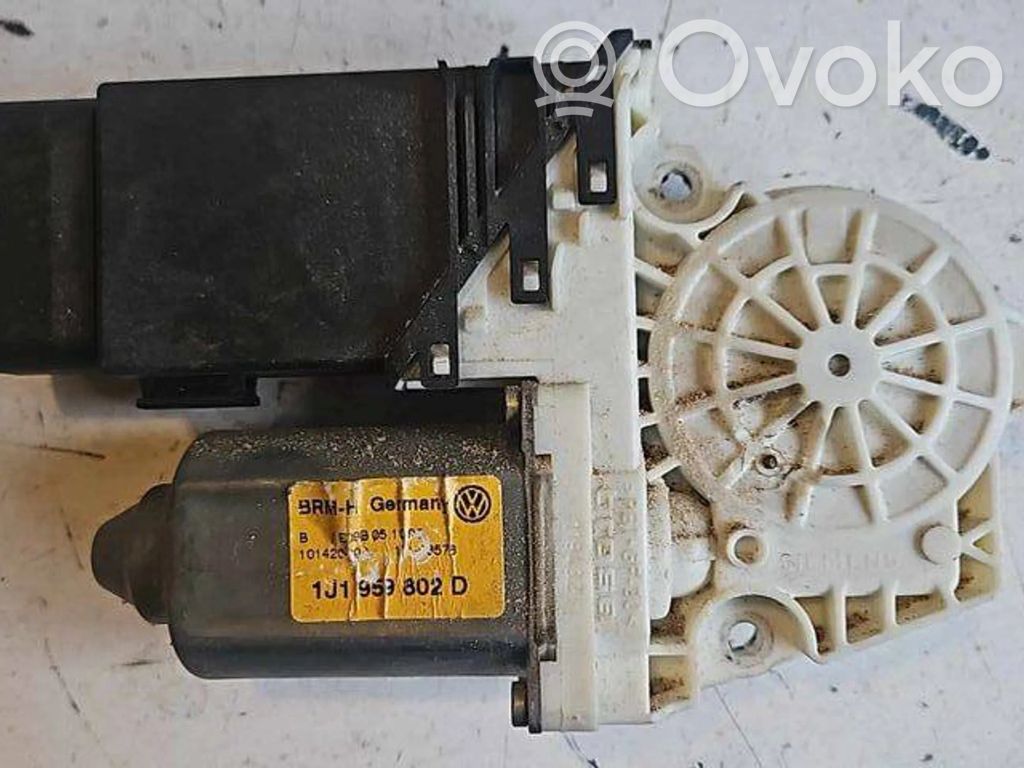 Volkswagen Golf IV Front door window regulator motor 