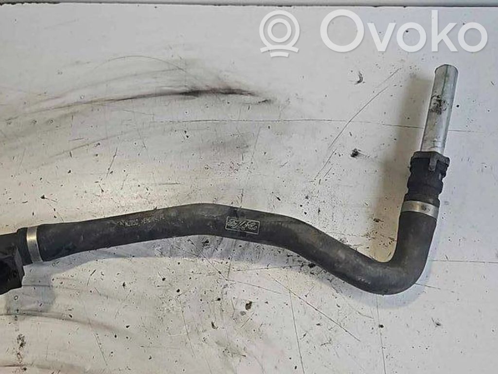 Ford Focus C-MAX Tubo flessibile del liquido di raffreddamento del motore 