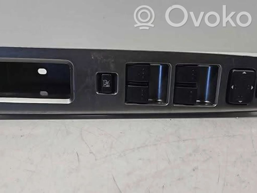 Mazda 5 Front door window switch trim 