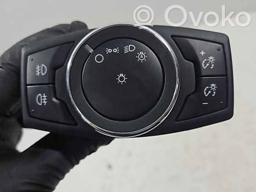 Ford Focus Light switch 