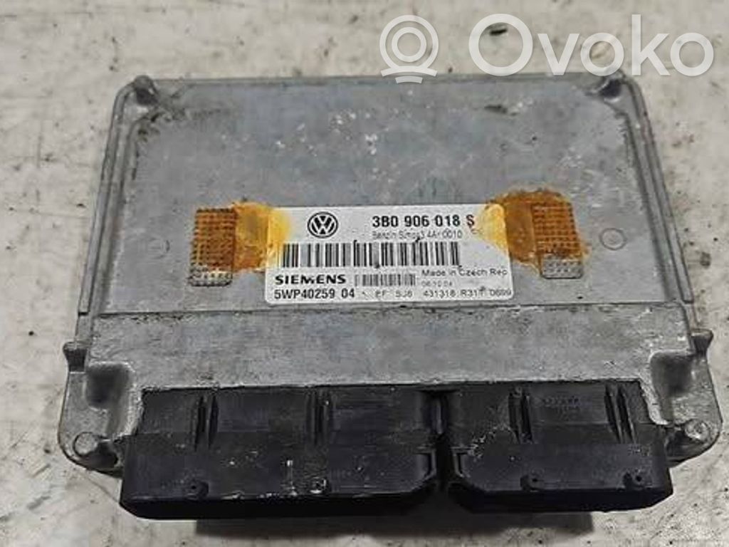 Volkswagen PASSAT B5 Engine control unit/module 