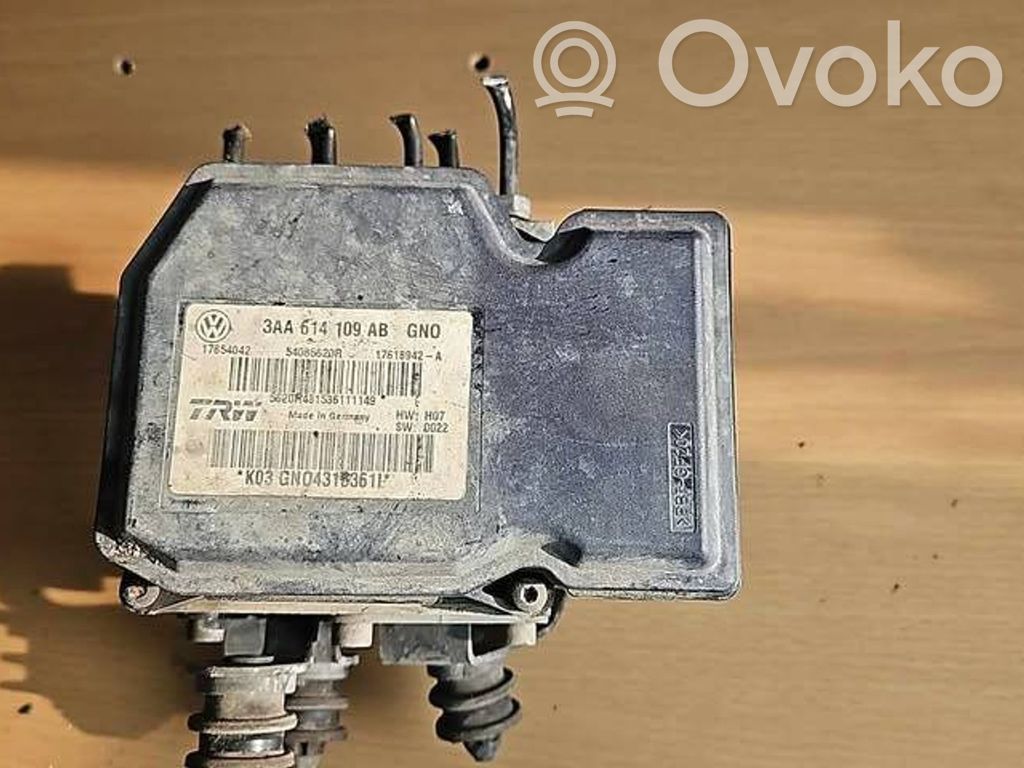 Volkswagen PASSAT B7 ABS Pump 