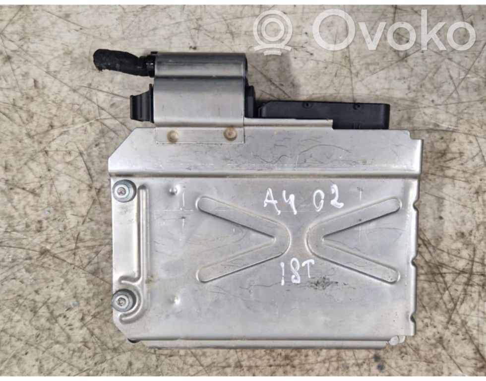 Engine control unit/module   8E0907411