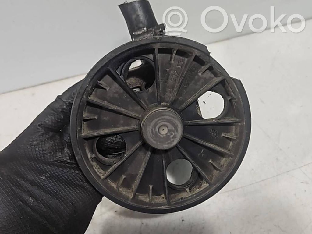 Volvo V70 Ohjaustehostimen pumppu 