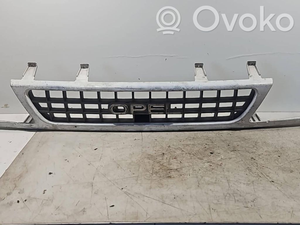 Opel Frontera B Front bumper upper radiator grill 