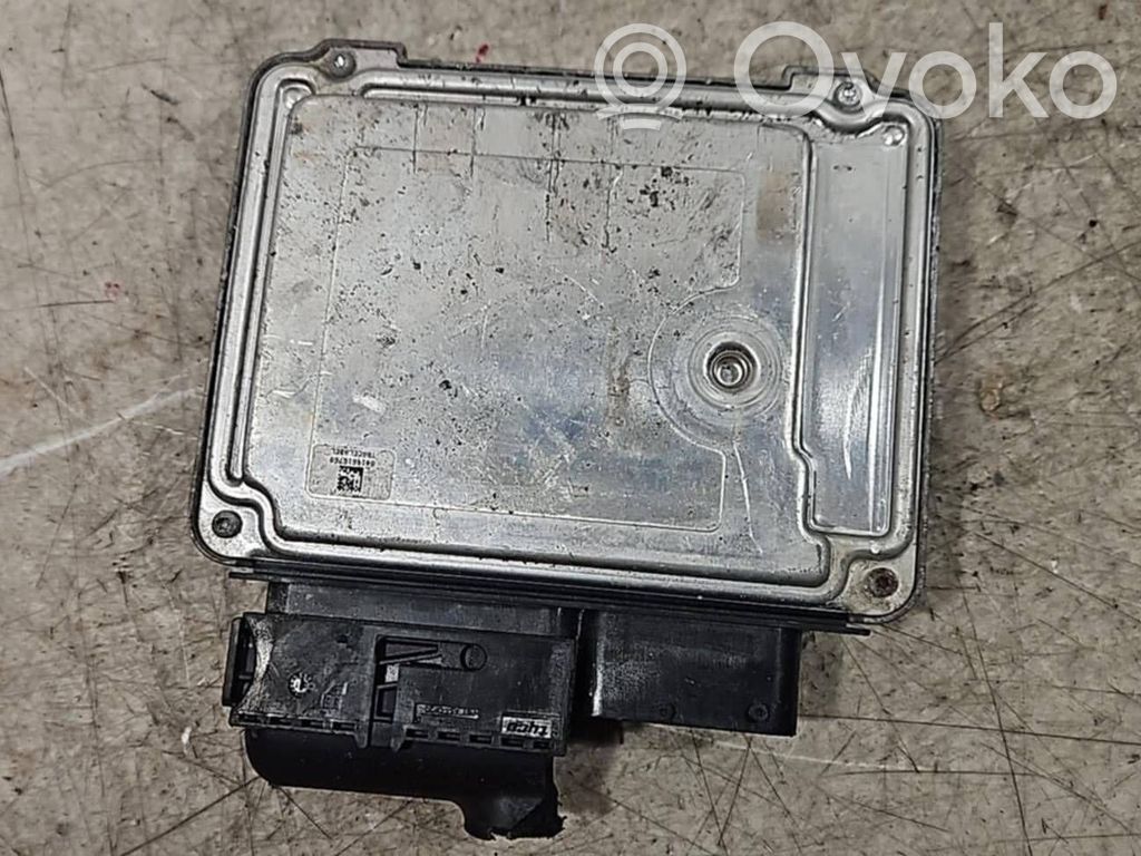 Volkswagen PASSAT B6 Engine control unit/module 