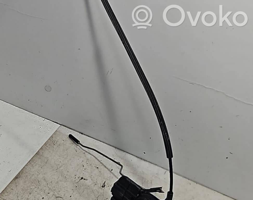 Opel Insignia A Front door lock 