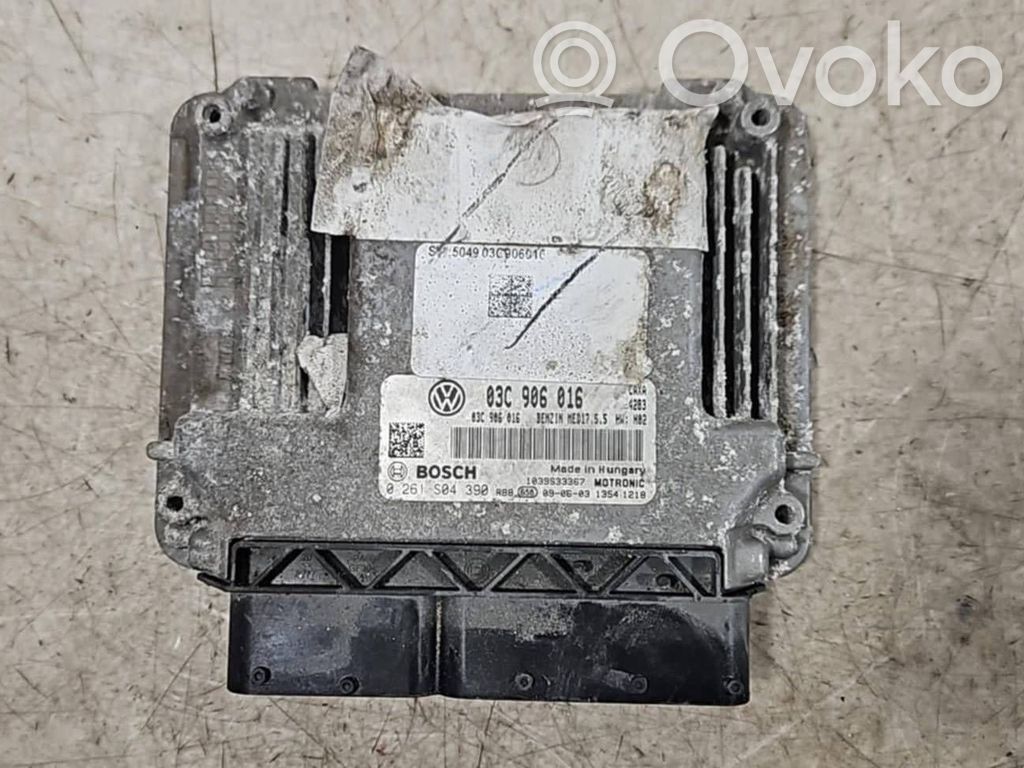 Volkswagen Golf VI Engine control unit/module 